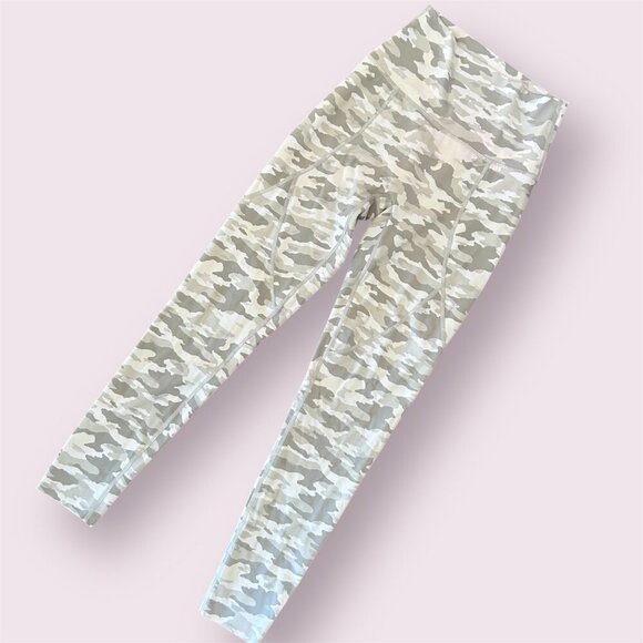 aerie Pants - Aerie White Gray Camo High Waisted Workout Activewear Leggings Size Small